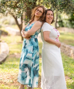 Sabine et Catherine dos à dos